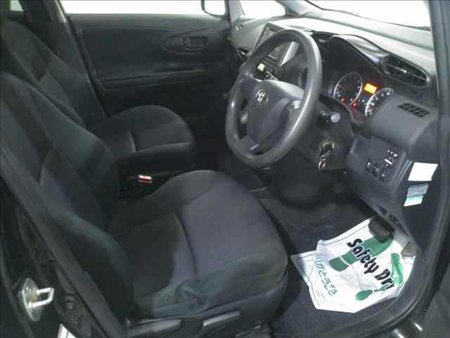 TOYOTA WISH 2016