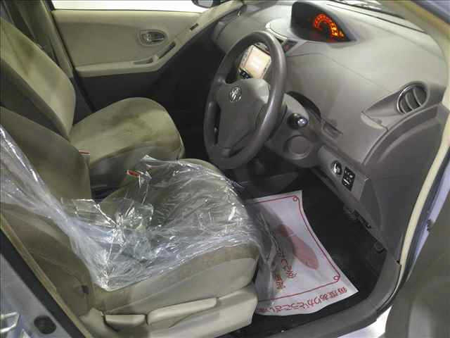 TOYOTA VITZ 2009
