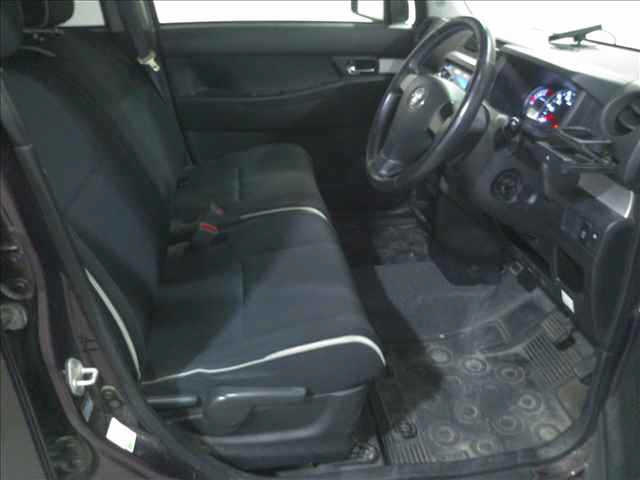 TOYOTA PIXIS SPACE 2014