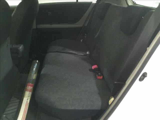 TOYOTA VITZ 2009