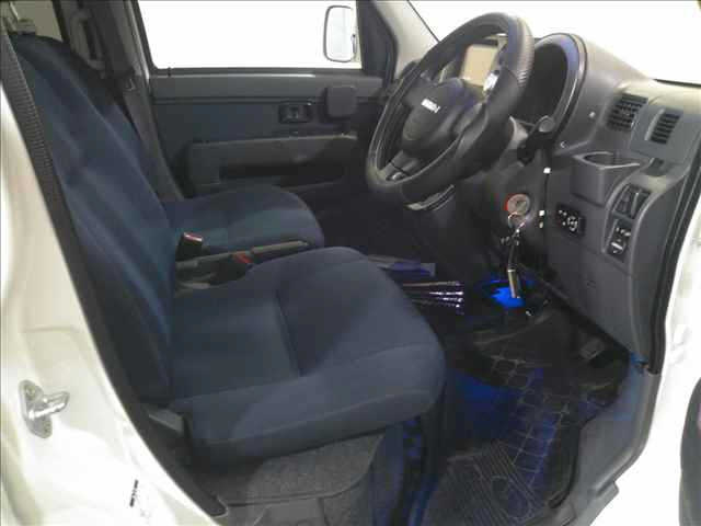 DAIHATSU HIJET VAN 2012