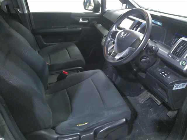 HONDA STEP WAGON 2012