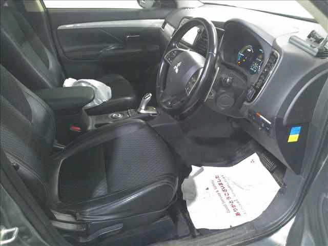 MITSUBISHI OUTLANDER PHEV 2013