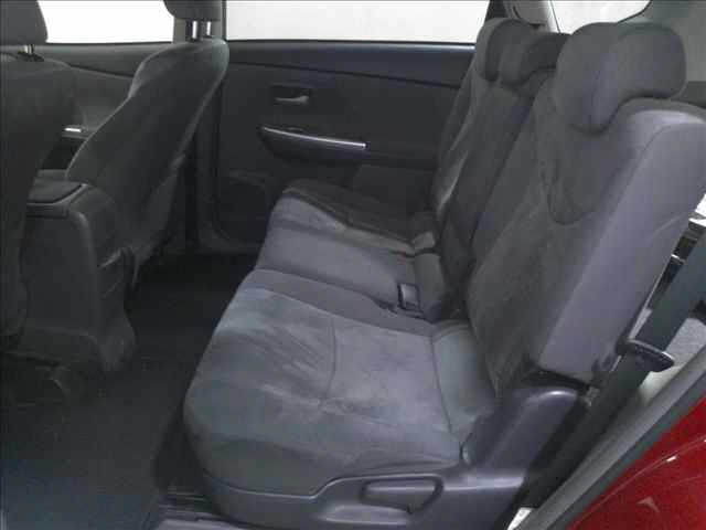 TOYOTA PRIUS ALPHA 2013