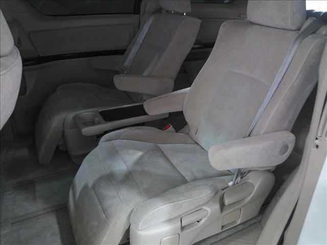 TOYOTA ALPHARD 2009