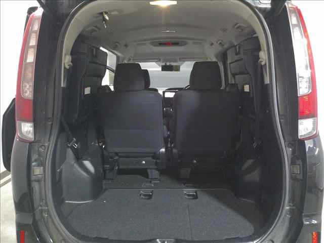 TOYOTA NOAH 2014