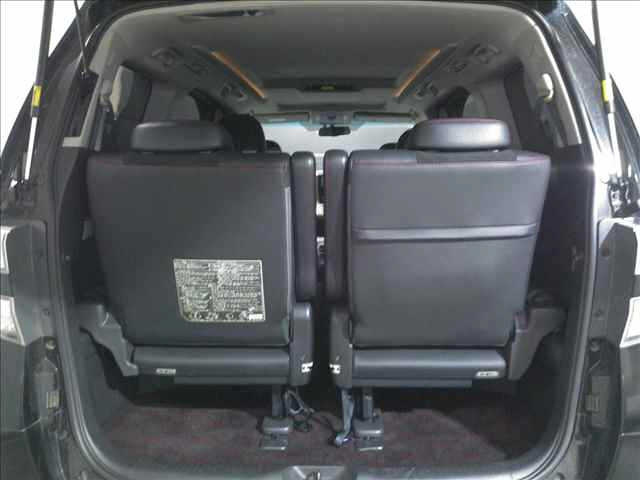 TOYOTA VELLFIRE 2013