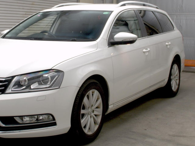 VOLKSWAGEN PASSAT VARIANT 2014