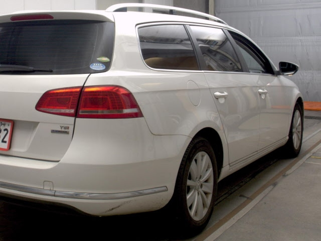 VOLKSWAGEN PASSAT VARIANT 2014