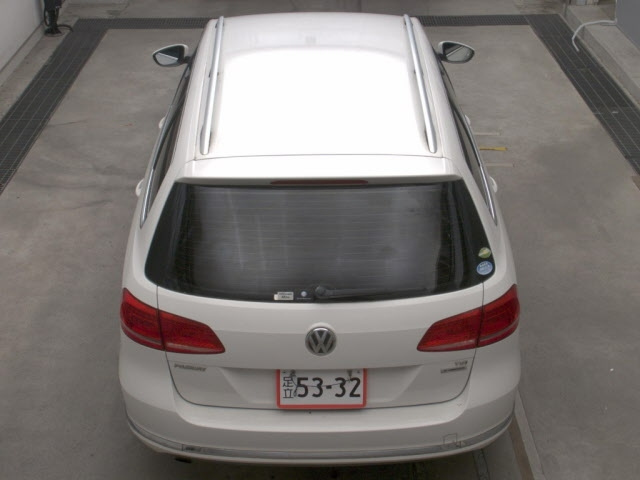VOLKSWAGEN PASSAT VARIANT 2014