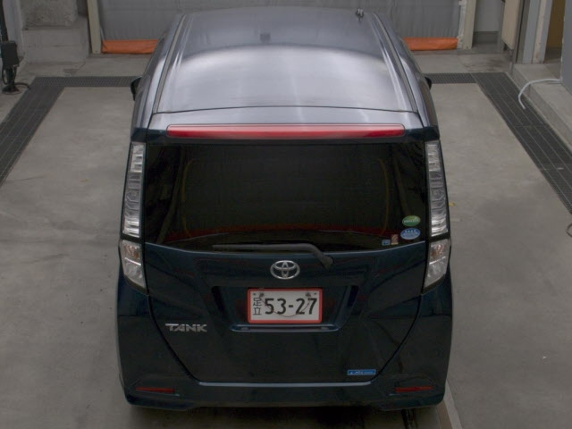 TOYOTA TANK 2020