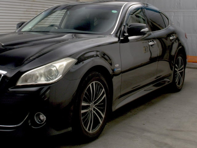 NISSAN FUGA 2010