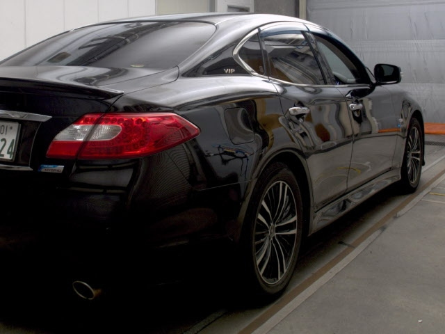 NISSAN FUGA 2010