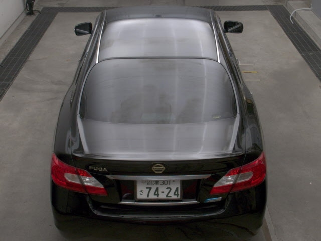 NISSAN FUGA 2010