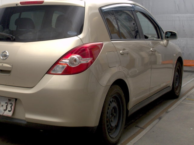NISSAN TIIDA 2012