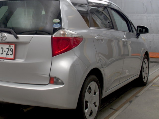 TOYOTA RACTIS 2011
