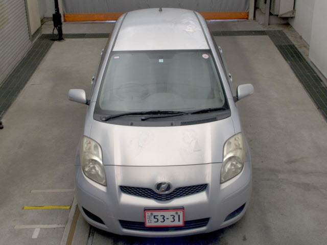 TOYOTA VITZ 2009