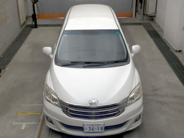 TOYOTA MARK X ZIO 2010