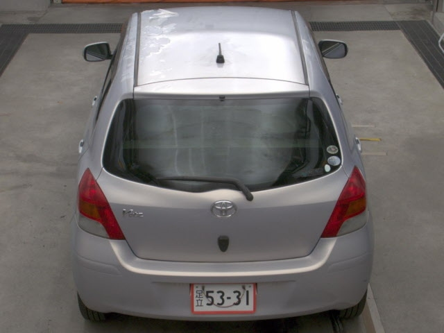 TOYOTA VITZ 2009