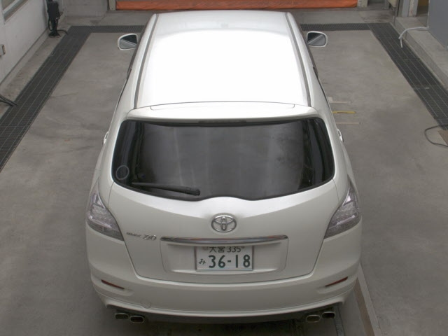 TOYOTA MARK X ZIO 2010