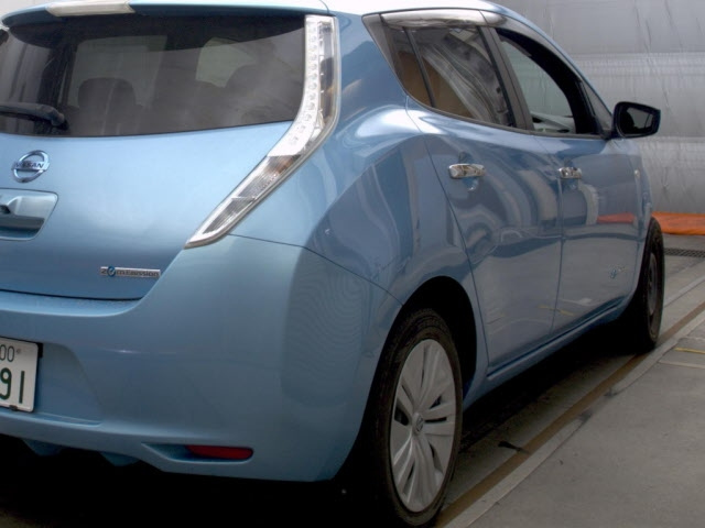 NISSAN LEAF 2016