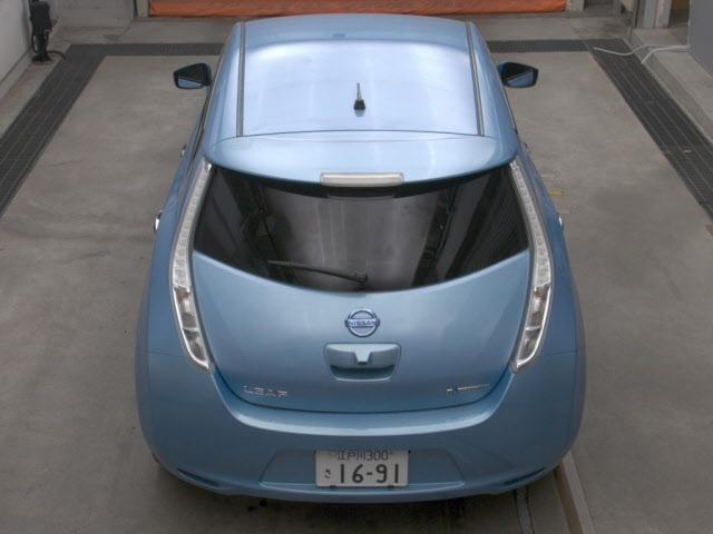 NISSAN LEAF 2016