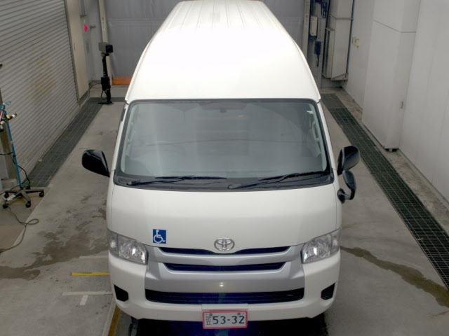 TOYOTA REGIUS ACE COMMUTER 2017