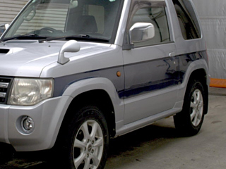 MITSUBISHI PAJERO MINI 2011