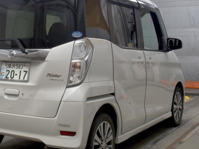 NISSAN DAYZ ROOX 2017