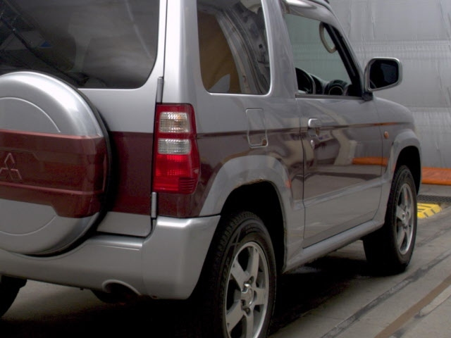 MITSUBISHI PAJERO MINI 2010