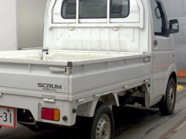 MAZDA SCRUM TRUCK 2010