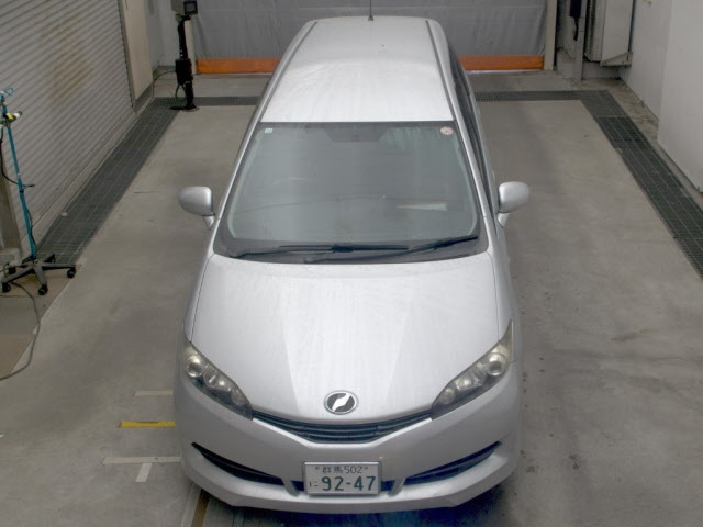 TOYOTA WISH 2010