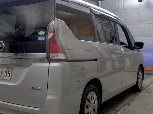NISSAN SERENA 2017
