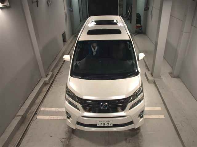 TOYOTA VELLFIRE 2014