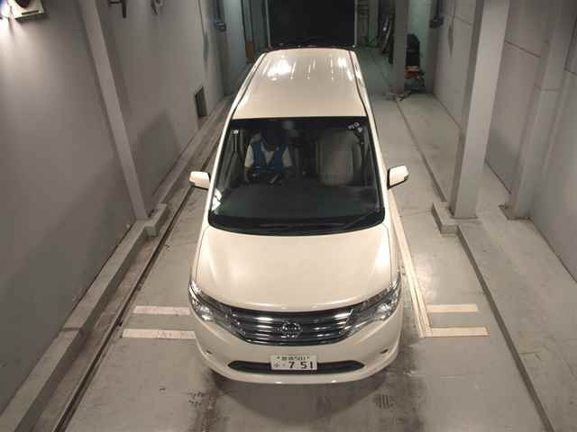 NISSAN SERENA 2015