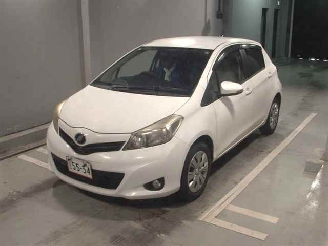 TOYOTA VITZ 2011
