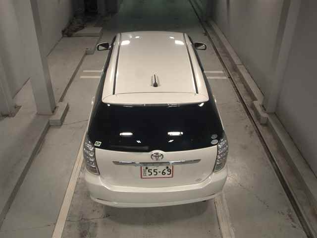 TOYOTA WISH 2008