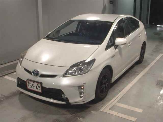 TOYOTA PRIUS 2014