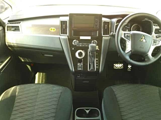 MITSUBISHI DELICA D5 2025