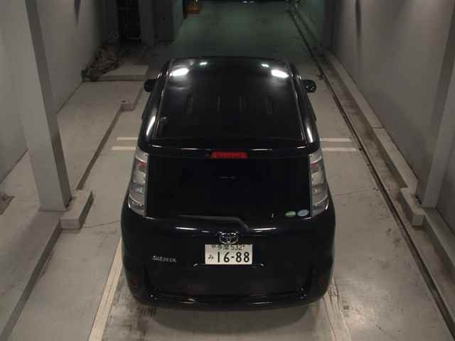 TOYOTA SIENTA 2012