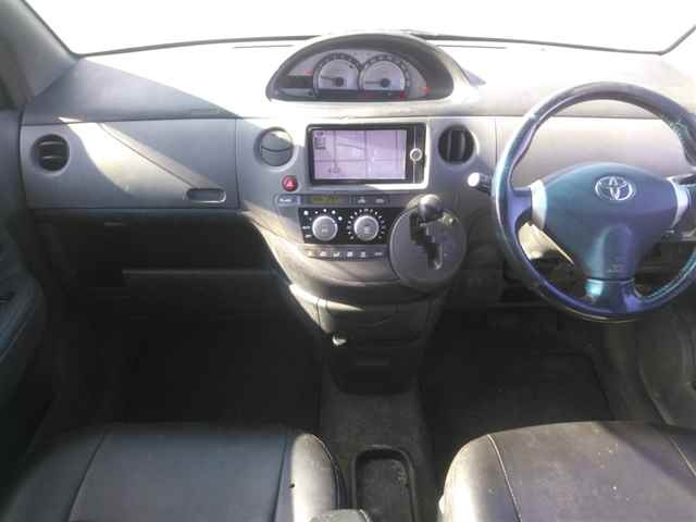 TOYOTA SIENTA 2012
