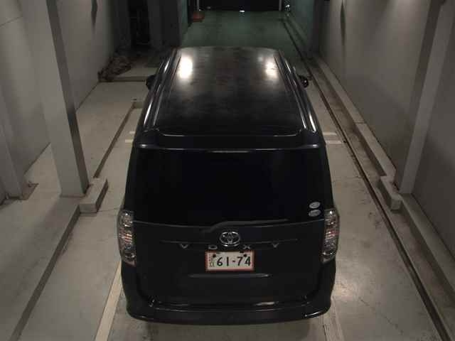 TOYOTA VOXY 2008