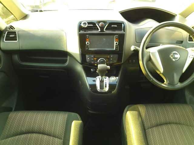 NISSAN SERENA 2015