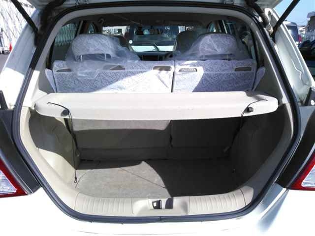 NISSAN TIIDA 2010