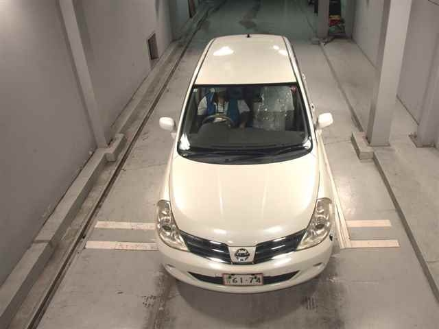 NISSAN TIIDA 2010