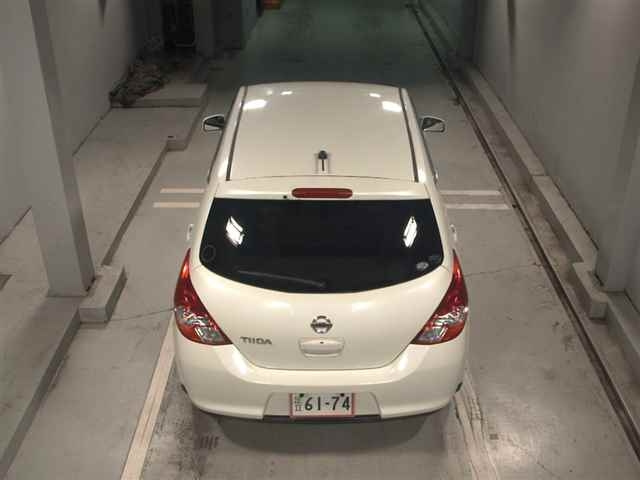 NISSAN TIIDA 2010