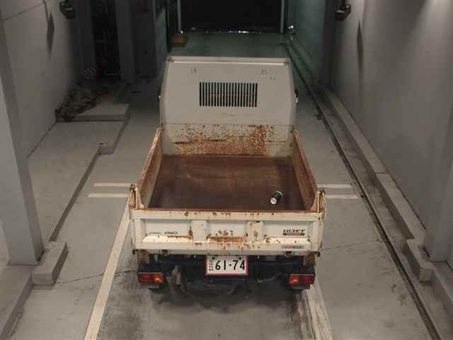 DAIHATSU HIJET TRUCK 2011