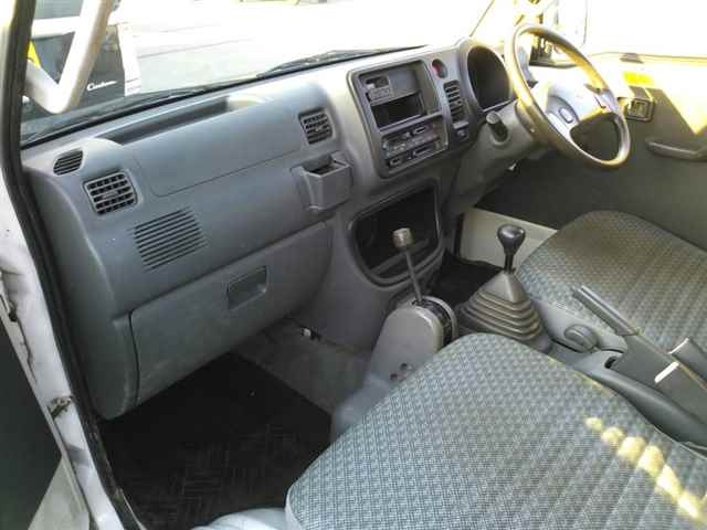 DAIHATSU HIJET TRUCK 2011