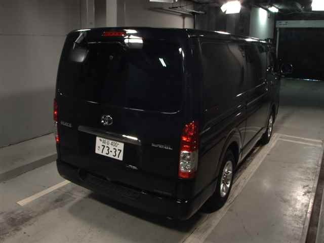 TOYOTA HIACE VAN 2018