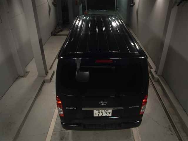 TOYOTA HIACE VAN 2018